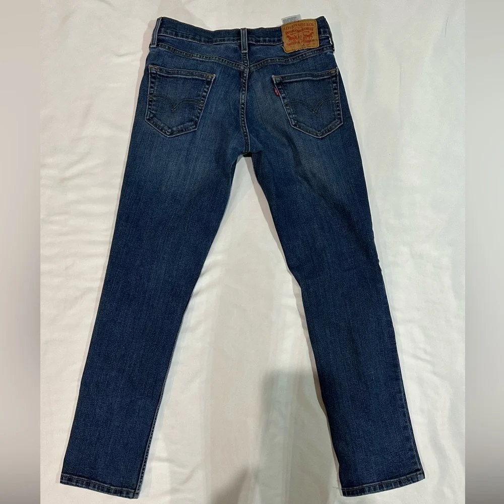 511 LEVIS